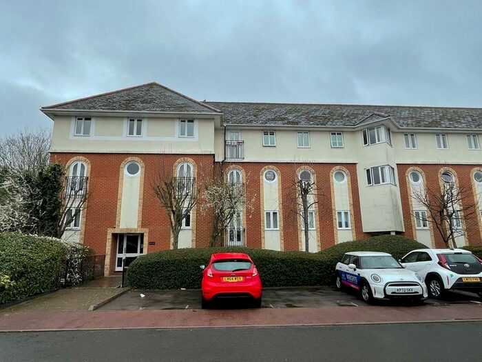 Studio To Rent In Walsingham Close, Hatfield, AL10