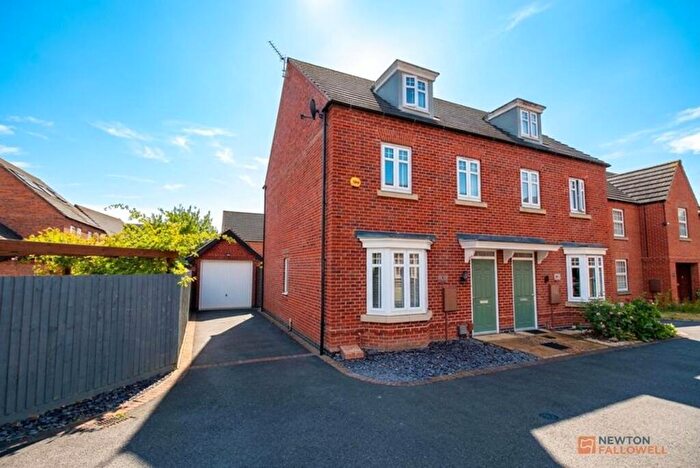 3 Bedroom Semi-Detached House For Sale In Cottesmore Close, Syston, LE7