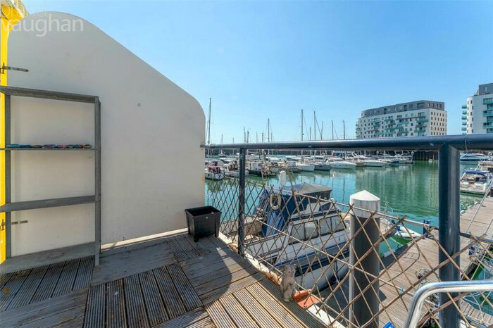 Flat To Rent In Western Concourse, Brighton Marina Village, Brighton, BN2