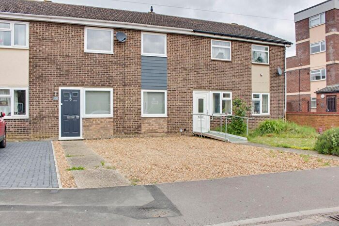 3 Bedroom Terraced House To Rent In Duck Lane, St. Neots, PE19