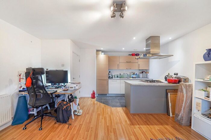 1 Bedroom Flat To Rent In Maha Building, Merchant Street, London, E3
