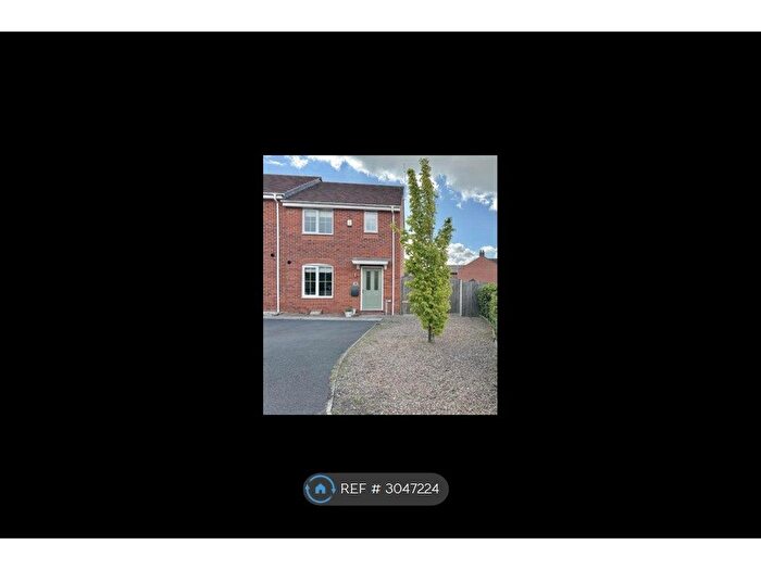 3 Bedroom End Of Terrace House To Rent In First Oak Drive, Mansfield, NG21