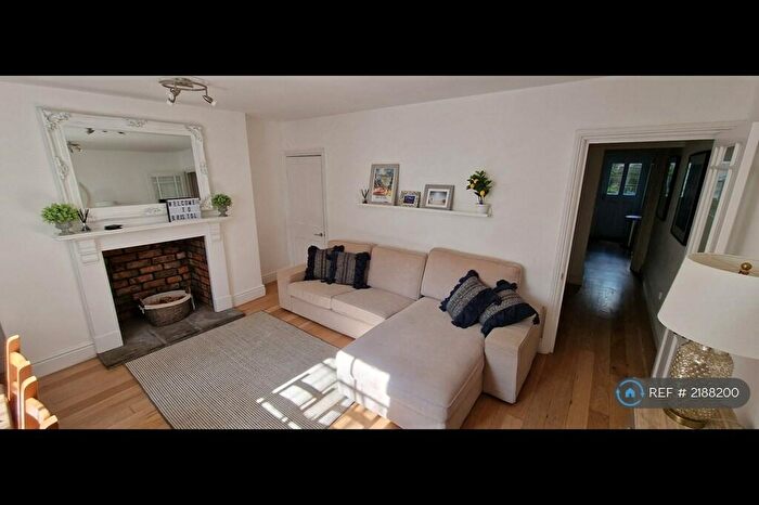 2 Bedroom Flat To Rent In St. Pauls Road, Clifton, Bristol, BS8