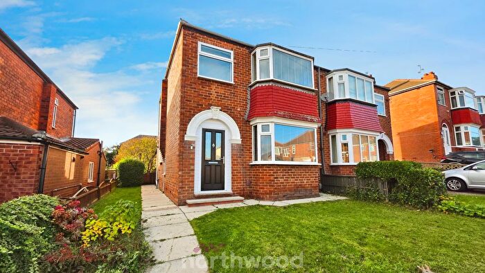 3 Bedroom Semi Detached House For Sale In Oakhill Road, Wheatley Hills, Doncaster, DN2