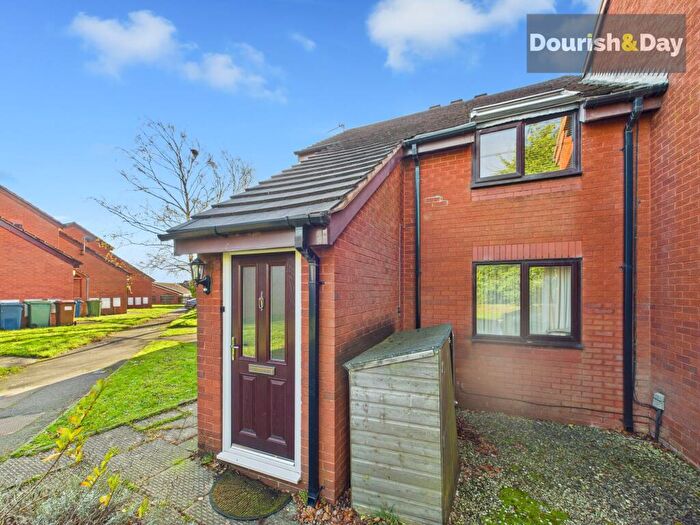 1 Bedroom Flat For Sale In Wentworth Drive, Stafford, ST16