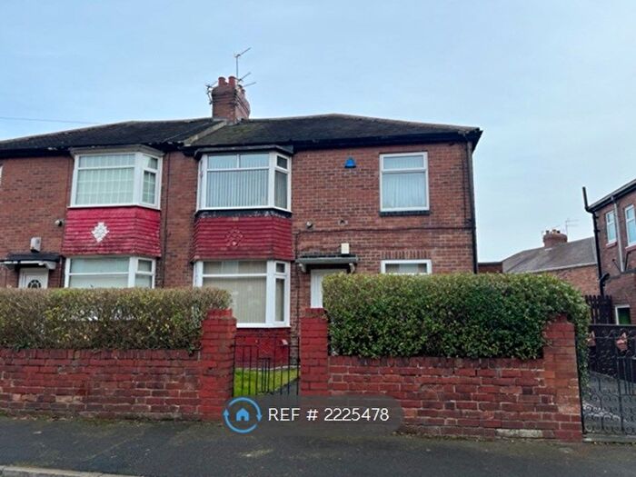 2 Bedroom Flat To Rent In Kentmere Avenue, Newcastle Upon Tyne, NE6