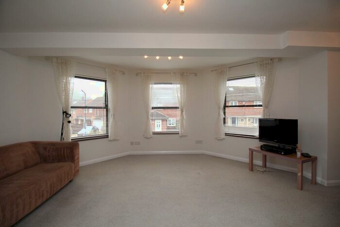 2 Bedroom Apartment To Rent In Norfolk Road Maidenhead Berkshire, SL6