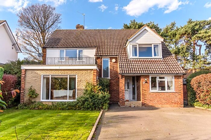 5 Bedroom Detached House For Sale In Thrush Lane, Cuffley, EN6