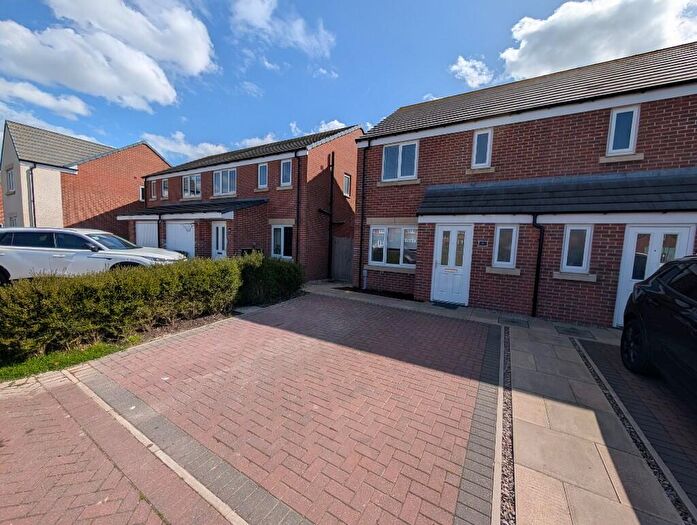 3 Bedroom Semi Detached House To Rent In Beryl Drive, Poulton-Le-Fylde, Lancashire, FY6