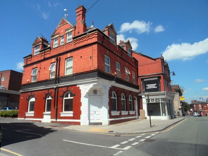 1 Bedroom Flat To Rent In Middle Hillgate, Stockport, Cheshire, SK1