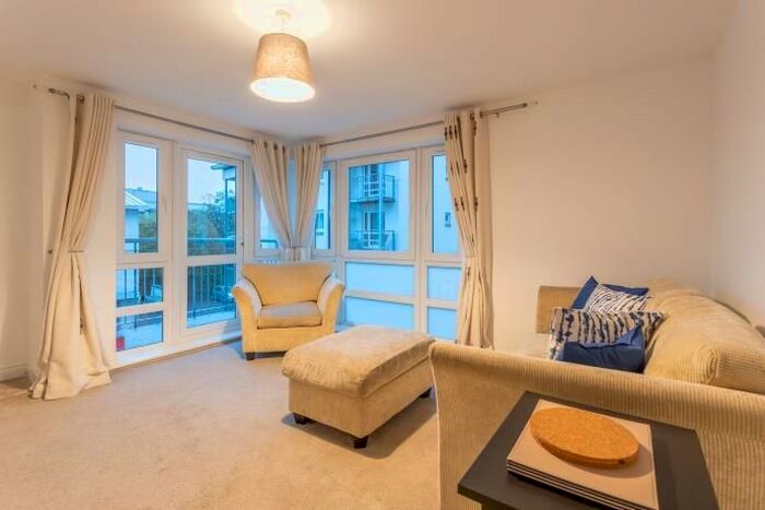 2 Bedroom Flat To Rent In Brunswick Road, Hillside, Edinburgh, EH7