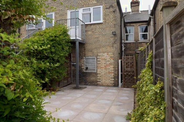 1 Bedroom Flat To Rent In Milton Road, Cambridge, CB4