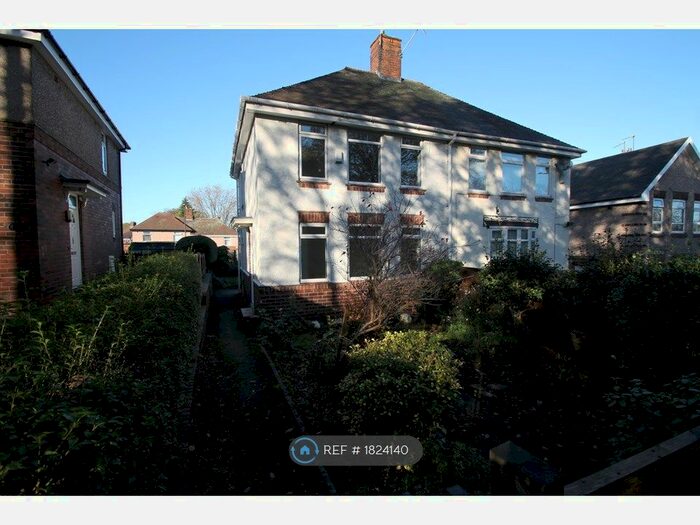 3 Bedroom Semi-Detached House To Rent In Deep Lane, Sheffield, S5