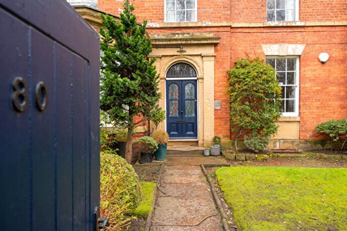 2 Bedroom Flat For Sale In Harrogate Road, Chapel Allerton, Leeds, LS7