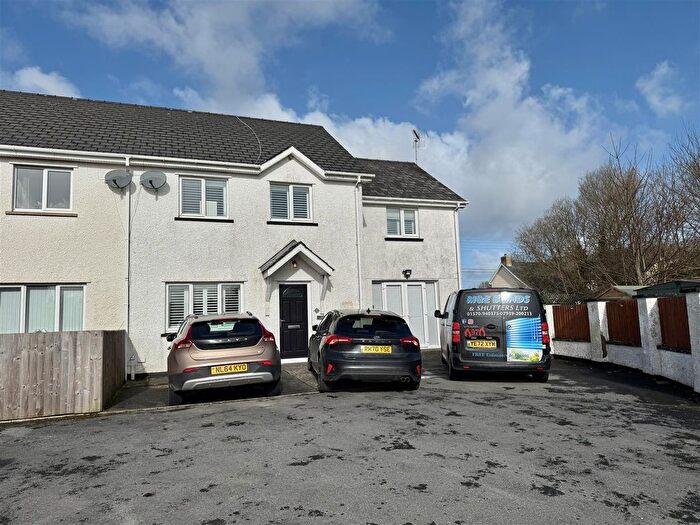 5 Bedroom Property For Sale In Cwrt Maesmynach, Cribyn, Lampeter, SA48