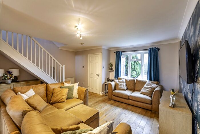 3 Bedroom Semi-detached House For Sale In Burnet Drive, Scunthorpe, DN16