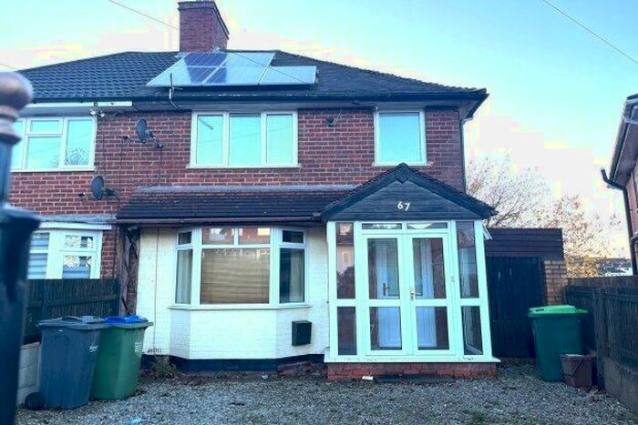 3 Bedroom Property To Rent In Bodenham Road, Oldbury, B68