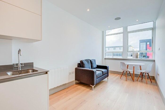 1 Bedroom Flat To Rent In Broad House, Imperial Drive, Rayners Lane, Harrow, HA2