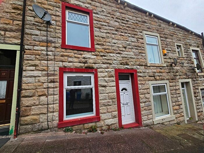 3 Bedroom Terraced House To Rent In Birch Street, Bacup, OL13
