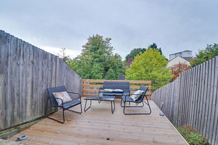 2 Bedroom Terraced House For Sale In Vineyard Close, Woolston, SO19