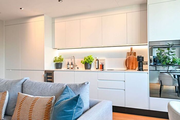 1 Bedroom Flat For Sale In Place, Marylebone, W1W