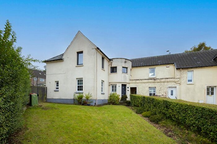 2 Bedroom Apartment To Rent In Whitehurst, Glasgow, G61