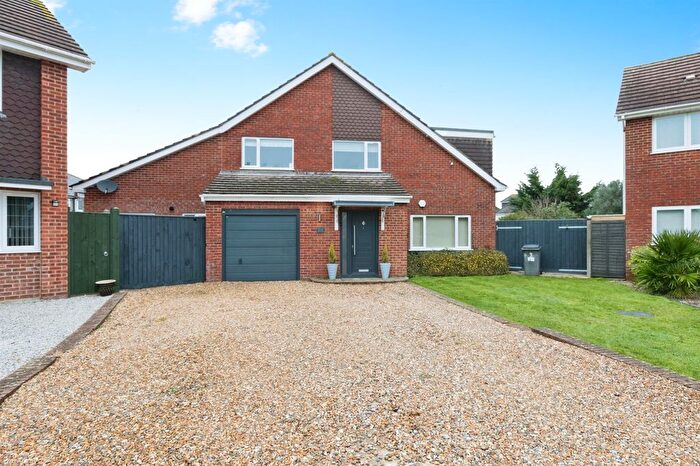 5 Bedroom Detached House For Sale In Seafield Drive, Bournemouth, BH6