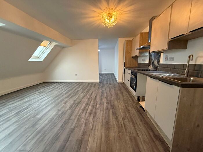 Studio To Rent In Bearwood Road, Smethwick, B66