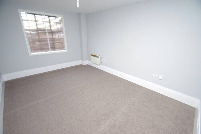 1 Bedroom Flat To Rent In Watford, Watford, WD17
