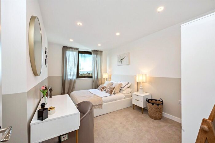 2 Bedroom Penthouse For Sale In Davigdor Road, Hove, East Sussex, BN3
