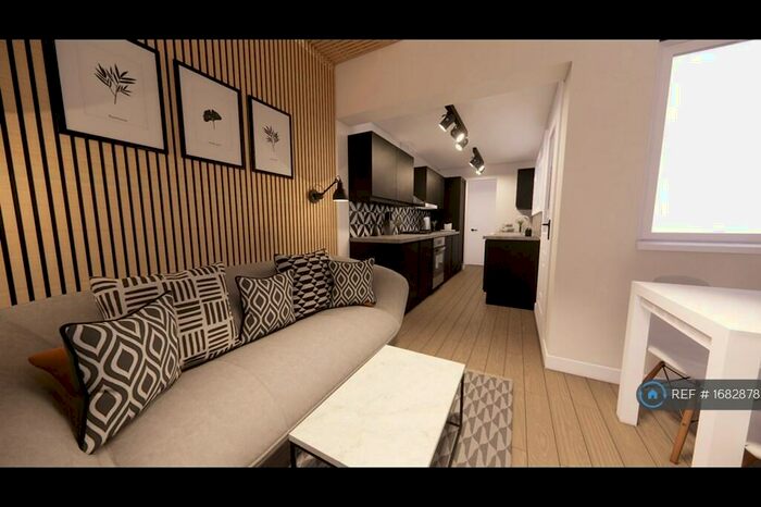 4 Bedroom Terraced House To Rent In Clifton Street, Beeston, Nottingham, NG9