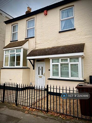 1 Bedroom Flat To Rent In Rock Avenue, Gillingham, ME7