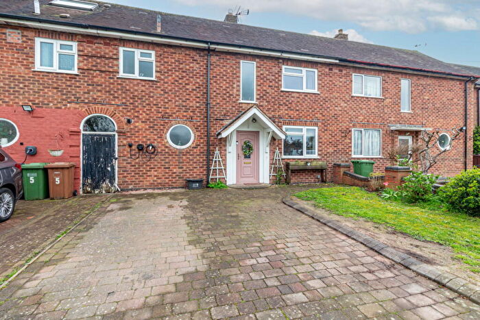4 Bedroom Terraced House For Sale In Swallows Meadow, Shirley, B90