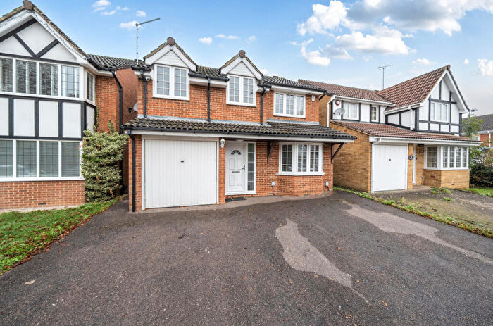 4 Bedroom Detached House For Sale In Crabtree Way, Dunstable, LU6
