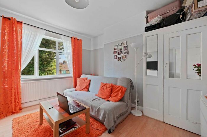 Studio To Rent In The Approach, Acton, W3