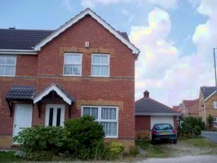 3 Bedroom Semi-Detached House To Rent In Monks Close, Dunscroft, Doncaster, DN7