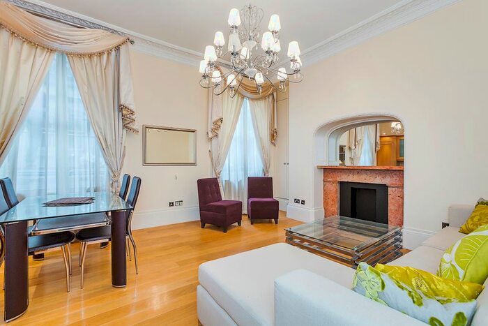 2 Bedroom Flat To Rent In Queen's Gate Terrace, London, SW7