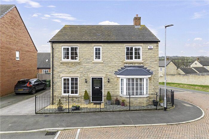 4 Bedroom Detached House For Sale In Moseley Beck Lane, Leeds, West Yorkshire, LS16