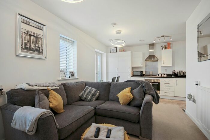 1 Bedroom Flat To Rent In Florance Close, Great Warley, CM13