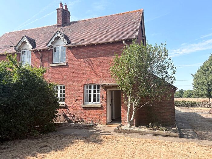 3 Bedroom Cottage To Rent In Cowage Farm Cottages, Foxley, Malmesbury, SN16