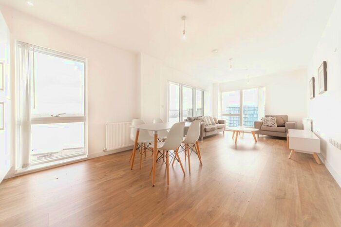 2 Bedroom Flat To Rent In Bawley Court, Magellan Boulevard, Gallions Reach, E16