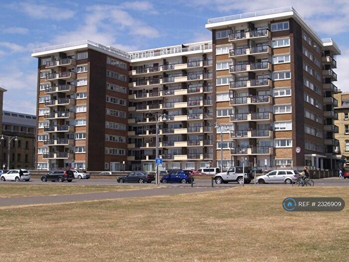 2 Bedroom Flat To Rent In Queens Gardens, Hove, BN3