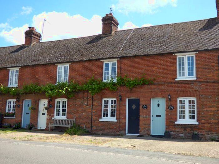 3 Bedroom Terraced House To Rent In Prestwood, HP16