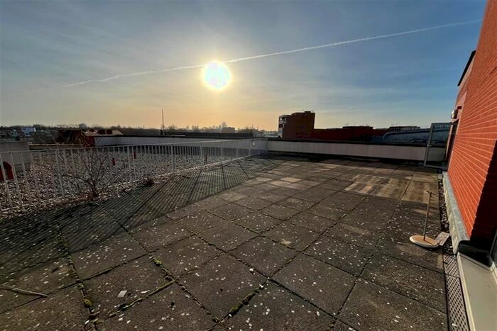 2 Bedroom Flat To Rent In Carronade Court, Eden Grove, London, N7