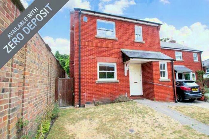 3 Bedroom House To Rent In Midhurst, GU29