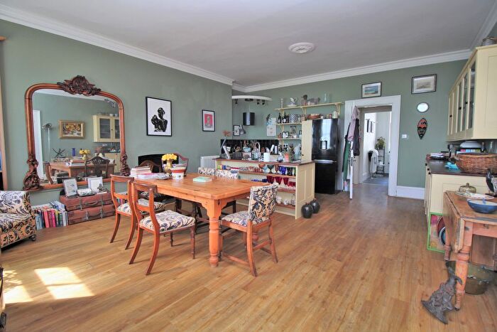 2 Bedroom Flat For Sale In Chichester Terrace, Brighton, BN2