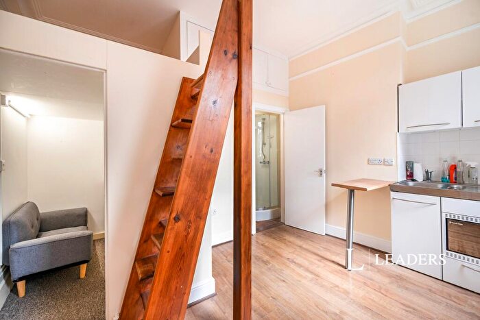 1 Bedroom Terraced House To Rent In Victoria Road North, Southsea, PO5