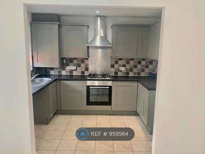 3 Bedroom Semi-Detached House To Rent In Kingswood, Liverpool, L36