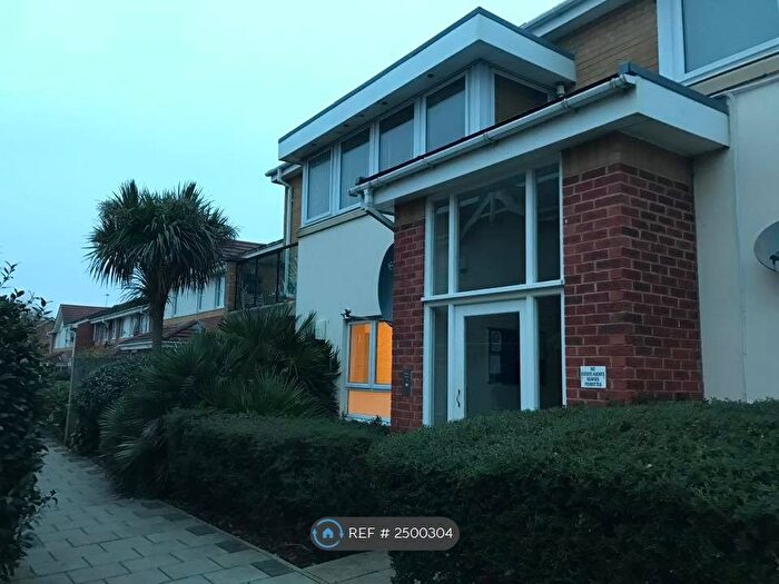 1 Bedroom Flat To Rent In Pier Way, London, SE28