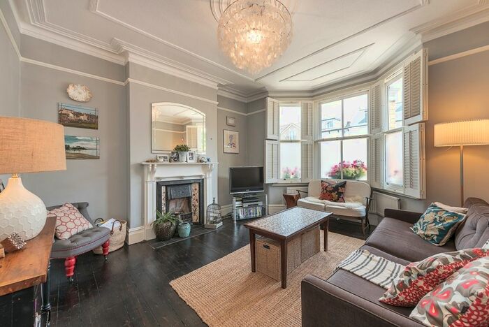 5 Bedroom End Of Terrace House To Rent In Crescent Road, London, N22